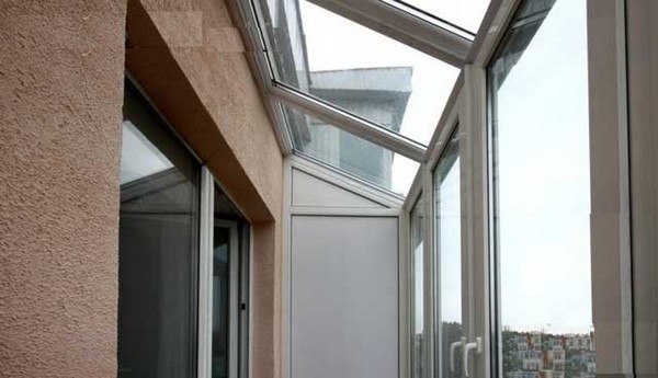 Крыша балкона на последнем этаже своими руками: установка и герметизация Крыша балкона на последнем этаже своими руками: установка и герметизация