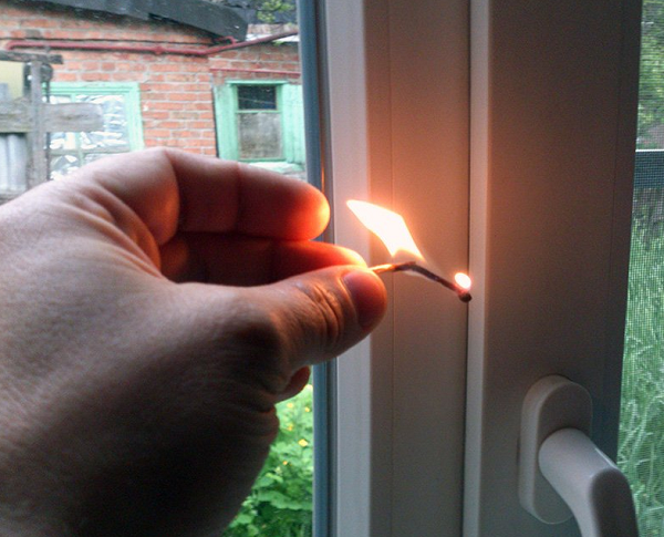 Как утеплить пластиковые окна если продувает своими руками