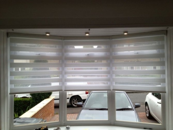 Шторы (жалюзи) День-Ночь — 90 фото новинок дизайна Шторы (жалюзи) День-Ночь — 90 фото новинок дизайна