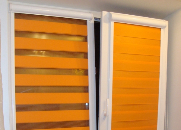 Рулонные шторы День Ночь на пластиковые окна: описание, установка