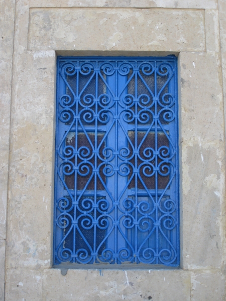 Решетки на окна — 105 фото лучших вариантов защиты окон и балконов Решетки на окна — 105 фото лучших вариантов защиты окон и балконов