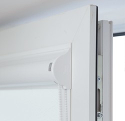 Рулонные жалюзи на пластиковые окна Рулонные жалюзи на пластиковые окна