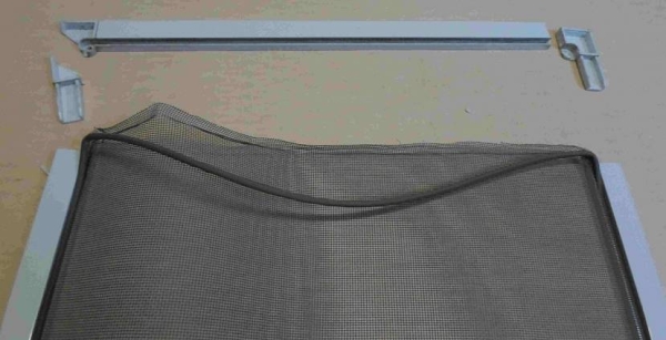 Как установить москитные сетки на мансардные окна? Как установить москитные сетки на мансардные окна?