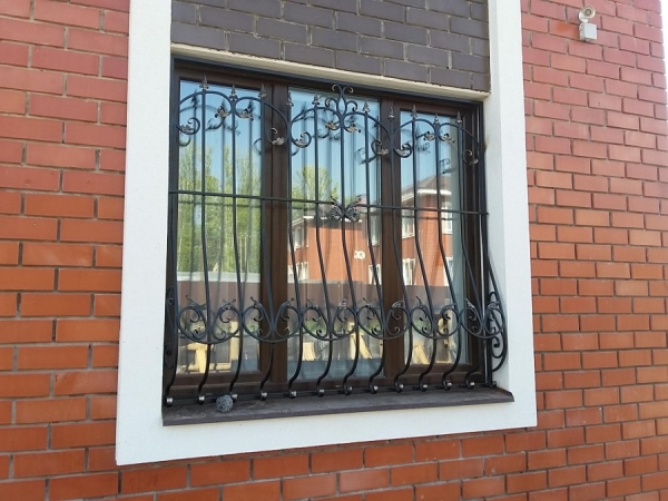 Решетки на окна дачного домика – требования к конструкциям Решетки на окна дачного домика – требования к конструкциям