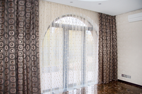 Как рассчитать ткань на шторы: коэффициент сборки, расчет по карнизу Как рассчитать ткань на шторы: коэффициент сборки, расчет по карнизу