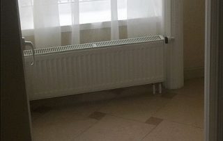 На сколько должен выступать подоконник На сколько должен выступать подоконник