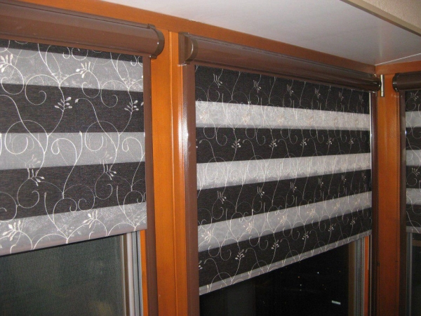 Рулонные жалюзи на пластиковые окна Рулонные жалюзи на пластиковые окна