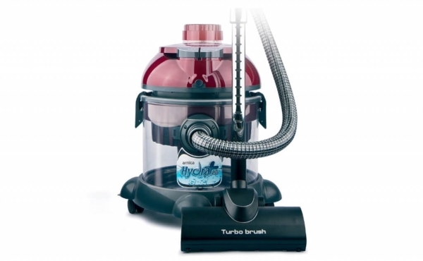 Мыть окна моющим пылесосом: можно ли использовать прибор для чистки стекол, как правильно им пользоваться? Мыть окна моющим пылесосом: можно ли использовать прибор для чистки стекол, как правильно им пользоваться?