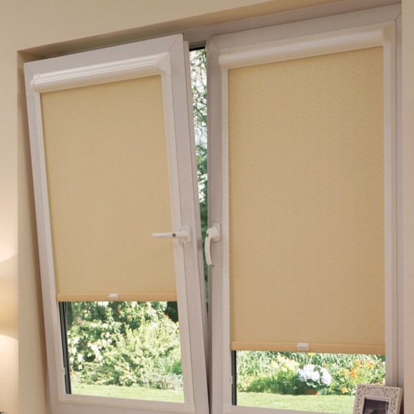 Рулонные жалюзи на пластиковые окна Рулонные жалюзи на пластиковые окна