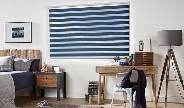 Рулонные шторы «день-ночь» на пластиковые окна: в интерьере, выбор конструкции, монтаж Рулонные шторы «день-ночь» на пластиковые окна: в интерьере, выбор конструкции, монтаж