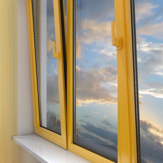 Фурнитура для алюминиевых окон: противовзломная продукция для раздвижных конструкций, ручки и комплектующие, гребенка и уплотнитель