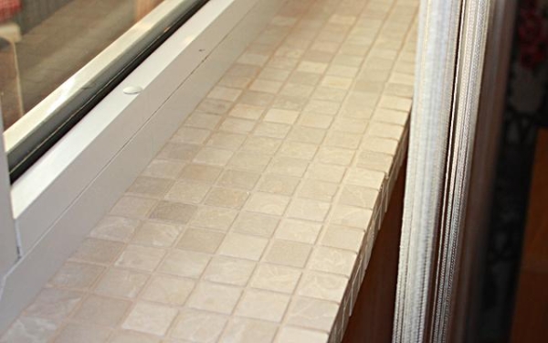 Отделка подоконника плиткой Отделка подоконника плиткой